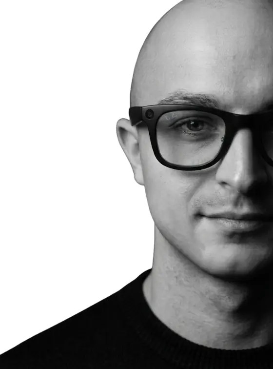 Ritratto di Davide Mercadante, social media manager a Bari